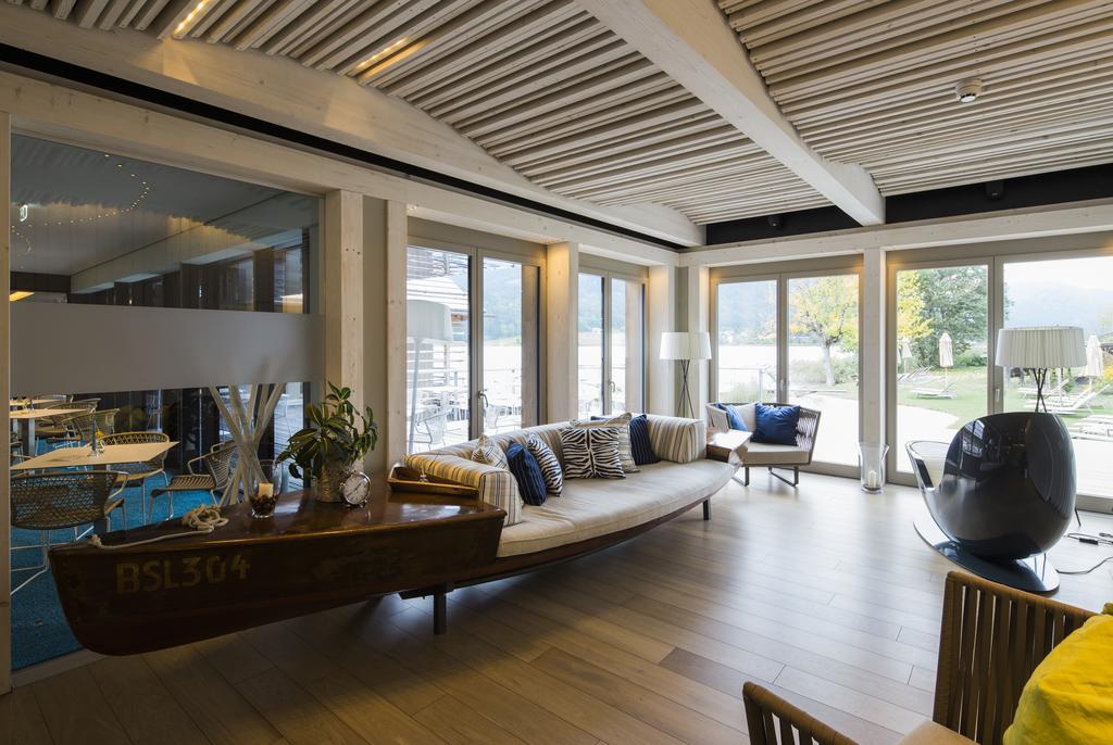 Strandhotel Am 魏森湖 外观 照片